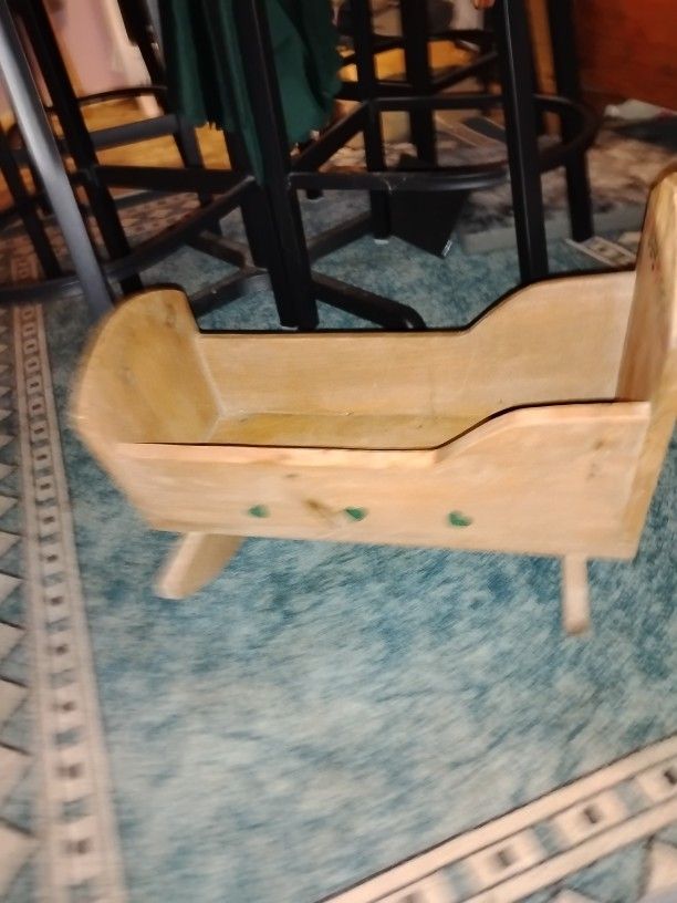 Vintage Amish Baby Cradle Beautiful Stencil
