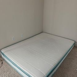 Full size mattress - great condition - free