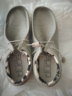 Hey Dude Shoes Size 12