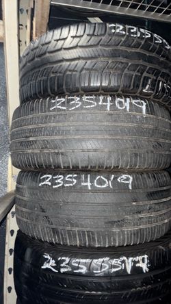 Pair 235/40/19 Pirelli Scorpion zero