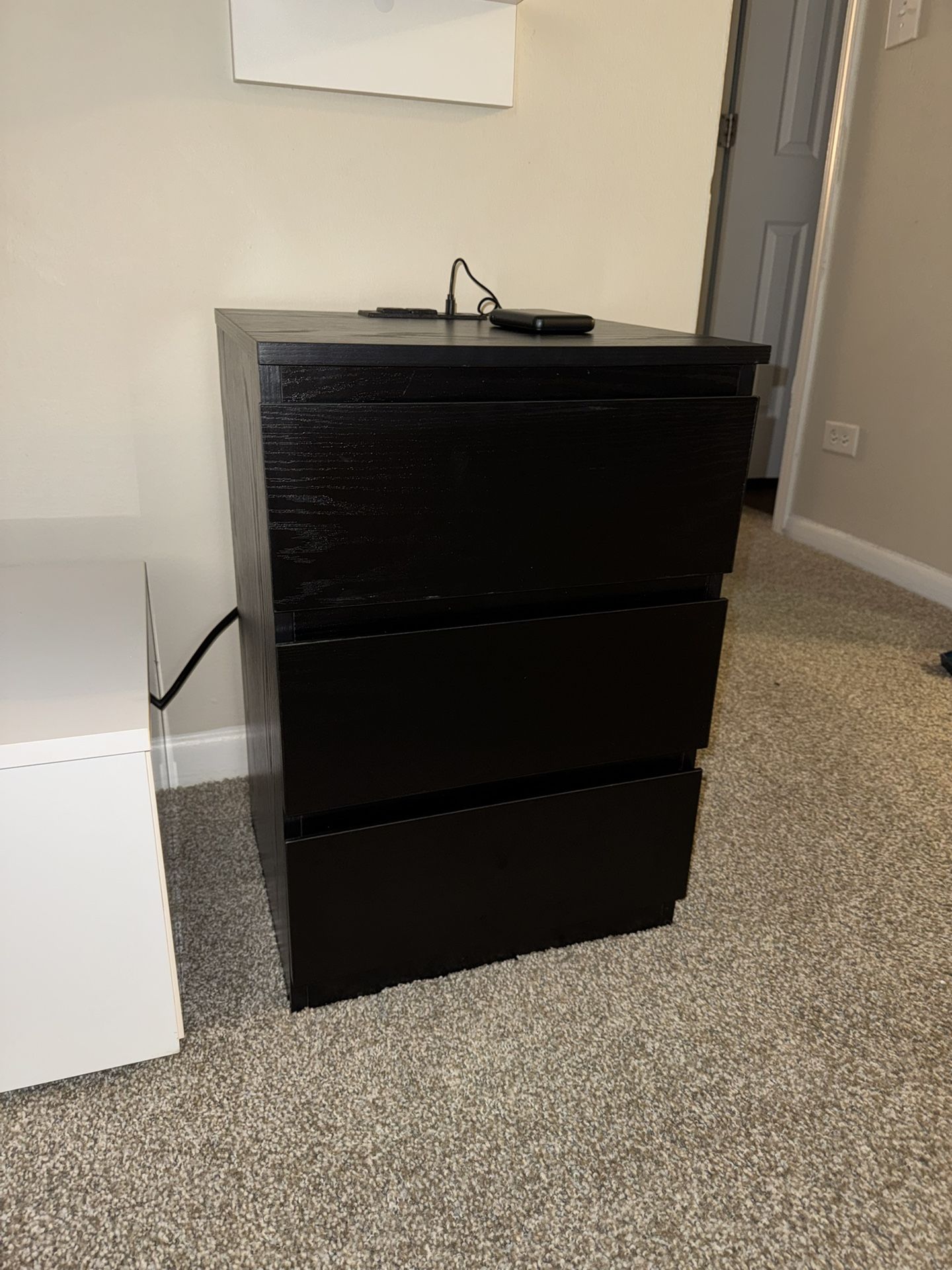 Black Charging Nightstand