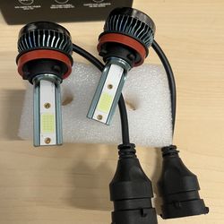 Brand New 9005/HB3 Ice Blue 12000K Headlight Bulbs