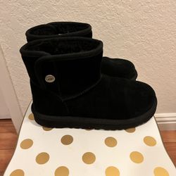 Kids UGG Size 3