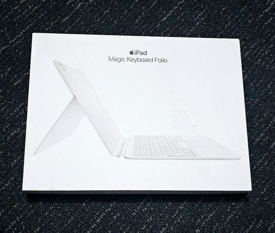 Apple Magic Keyboard Folio
Description
iPad Keyboard and case for iPad (10th Generation), Detachable Two-Piece Design That attaches magnetically, Bui