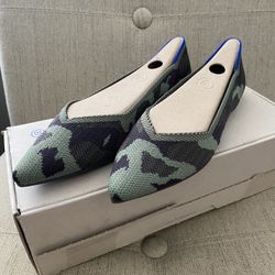 Brand New Women’s Rothy’s “The Point” Camo Green 