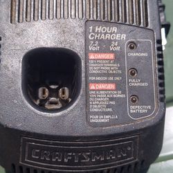 CRAFTSMAN BATTERY CHARGER 7.5-20 VOLTS
