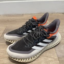 Men’s Adidas 4DFWD 2 Size 10.5