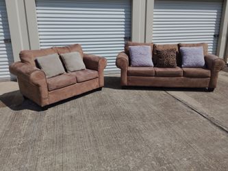 Sofa set two pieces very comfy