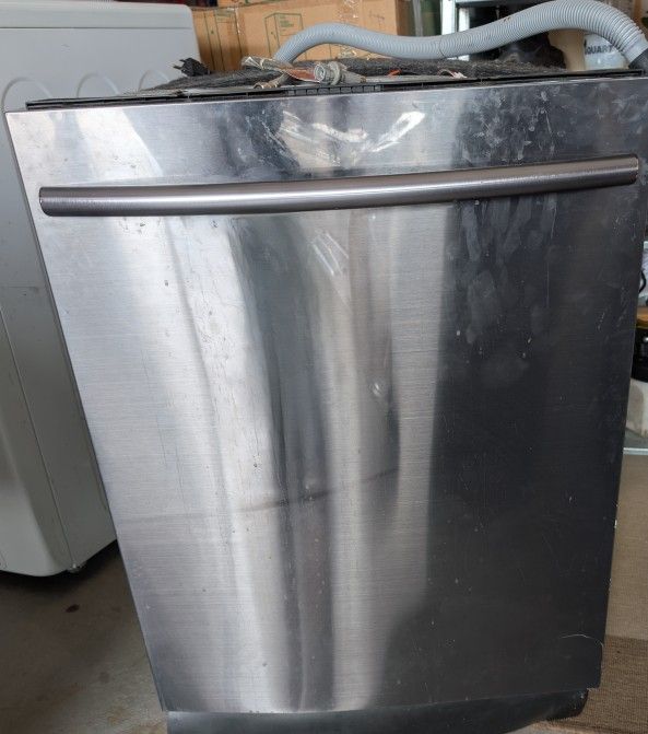 Samsung 24" Black Stainless Dishwasher