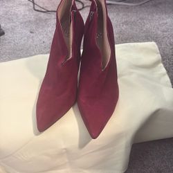 Vince Camuto 