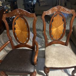 Dinning Room Table $200