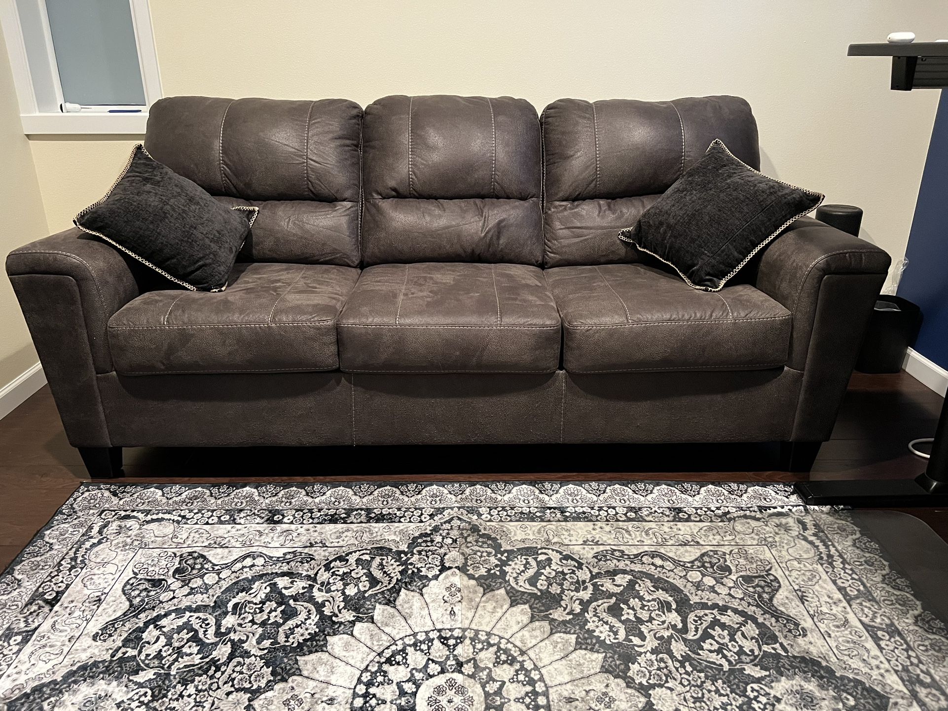 Nearly new Couch