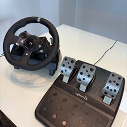 Logitech - G920 Driving Force Racing Wheel and Pedals for Xbox Series XIS, Xbox One, Windows & Mac - Black