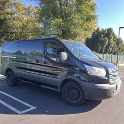 Ford Transit 150 Low Roof