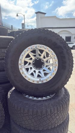 New rims with used tires size 315/70/R17 brand Goodyear for Chevy, forruner, GMC,Tacoma,