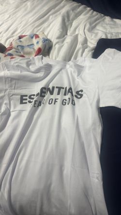Essentials shirt size L