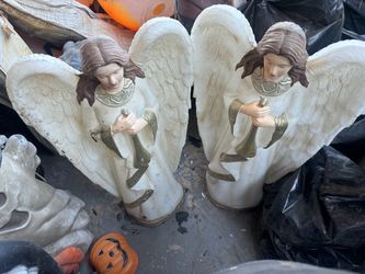 Christmas angels with trumpet blow mode Christmas angels with trumpet blow mold