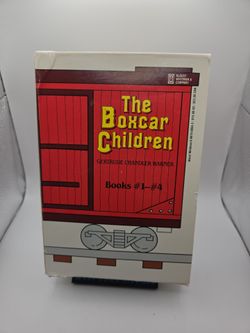 The Boxcar Children Paperback : Boxed Set ( Books 1-4 ) - Scholastic -