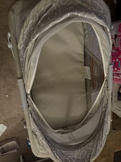 Baby portable bassinet