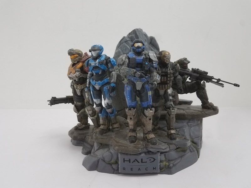 Xbox 360 Halo Reach Legendary Edition Statue