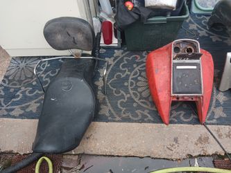 Harley-Davidson Seat with Backrest and Red Gas Tank