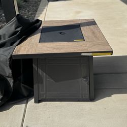 Fire pit. Like new!!!