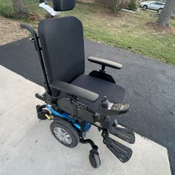 Quantum J4 Mobile Chair Scooter