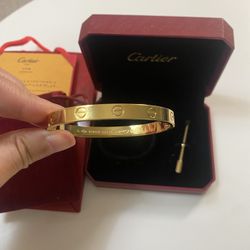 Bracelet size 19 with box and bag