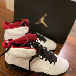 New In Box Jordan Lift Off Basketball Shoes (11.5)