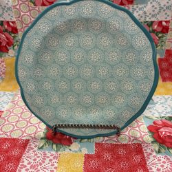 Pioneer Woman Teal And White Plate With Plate Stand