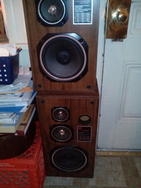 MCS Series 683-8950 3-Way Bass Reflex Speaker System