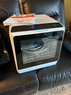 Desktop dishwasher