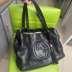 Large Leather Gucci Bag Excellent Condition O Ly Some Stains Inside No Smell No Smoking Price Is Firm 