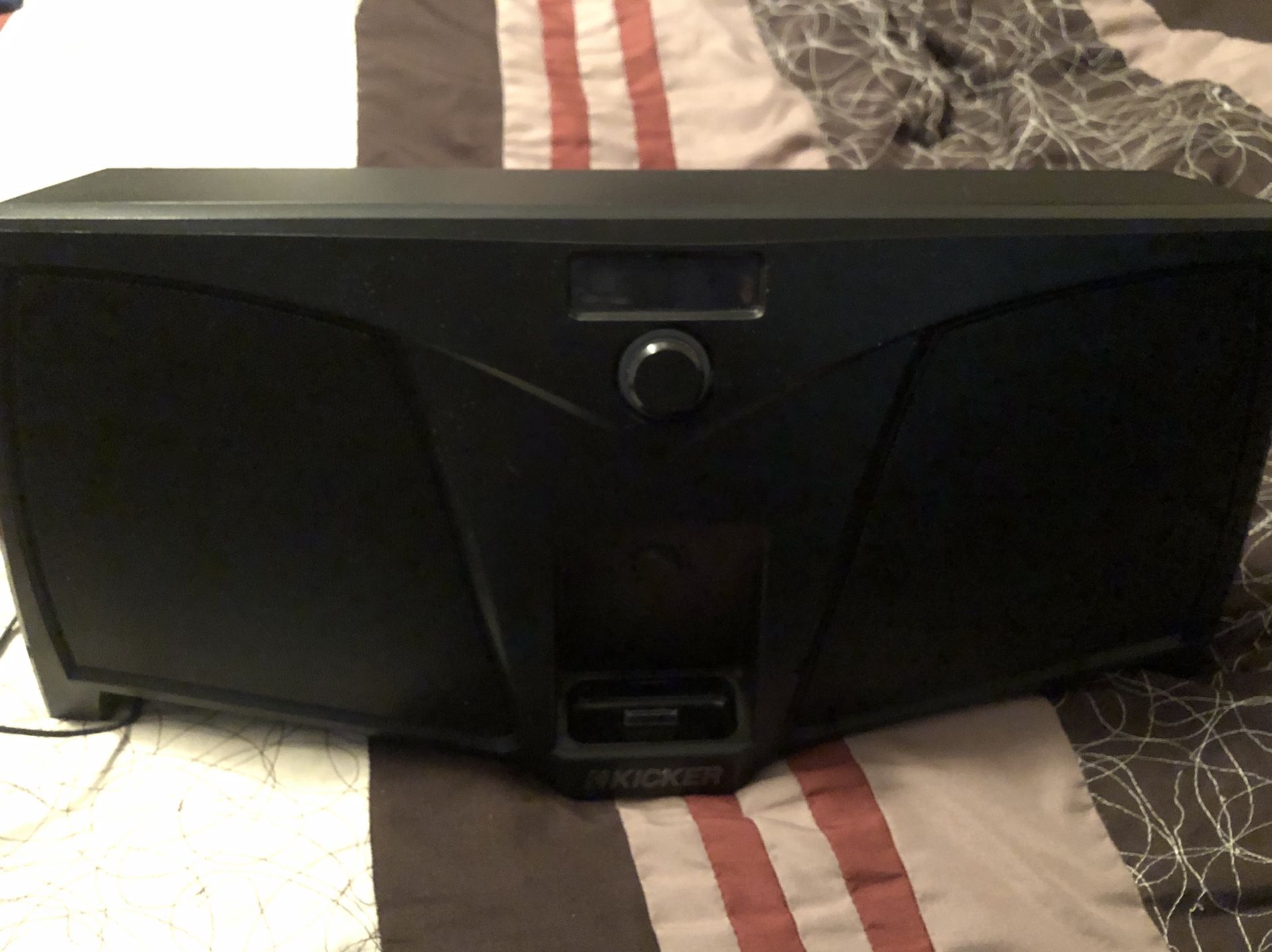 Kicker iPod Dock