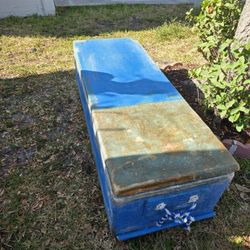 6 Feet Fish Box
