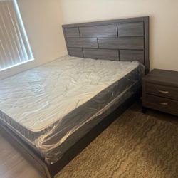 King Size Bed With 2 Cabinet And Mattress And A Mirror 