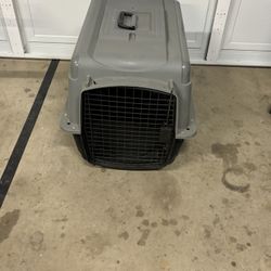 Dog crate  28"L x 21"W x 22"H
