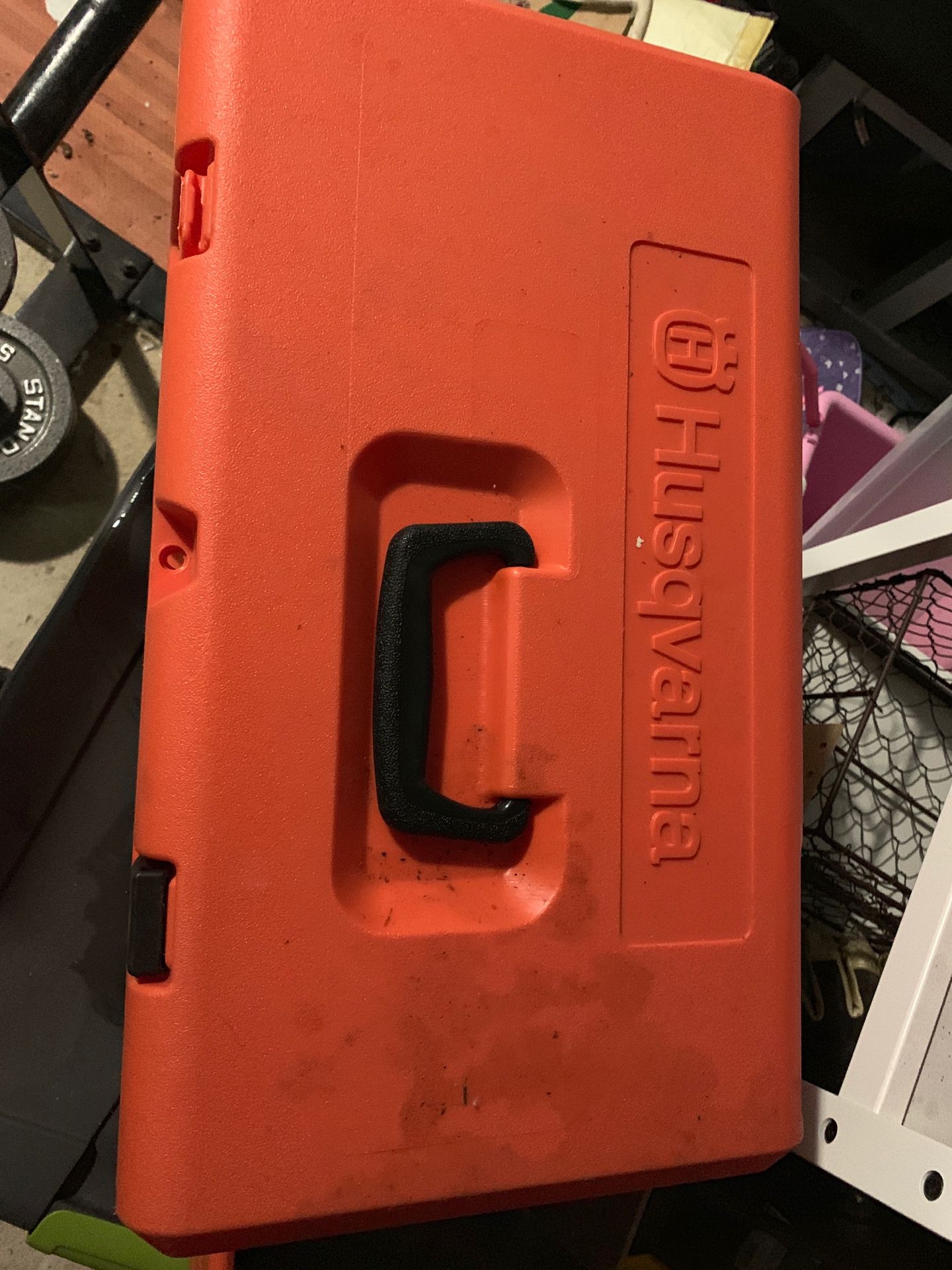 Tanaka chainsaw and carrying case