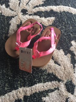 New-Infant Roxy slipper