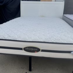 Nice Queen bed with good mattress