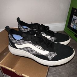 Vans Ultrarang Exo Black white mens 9.0