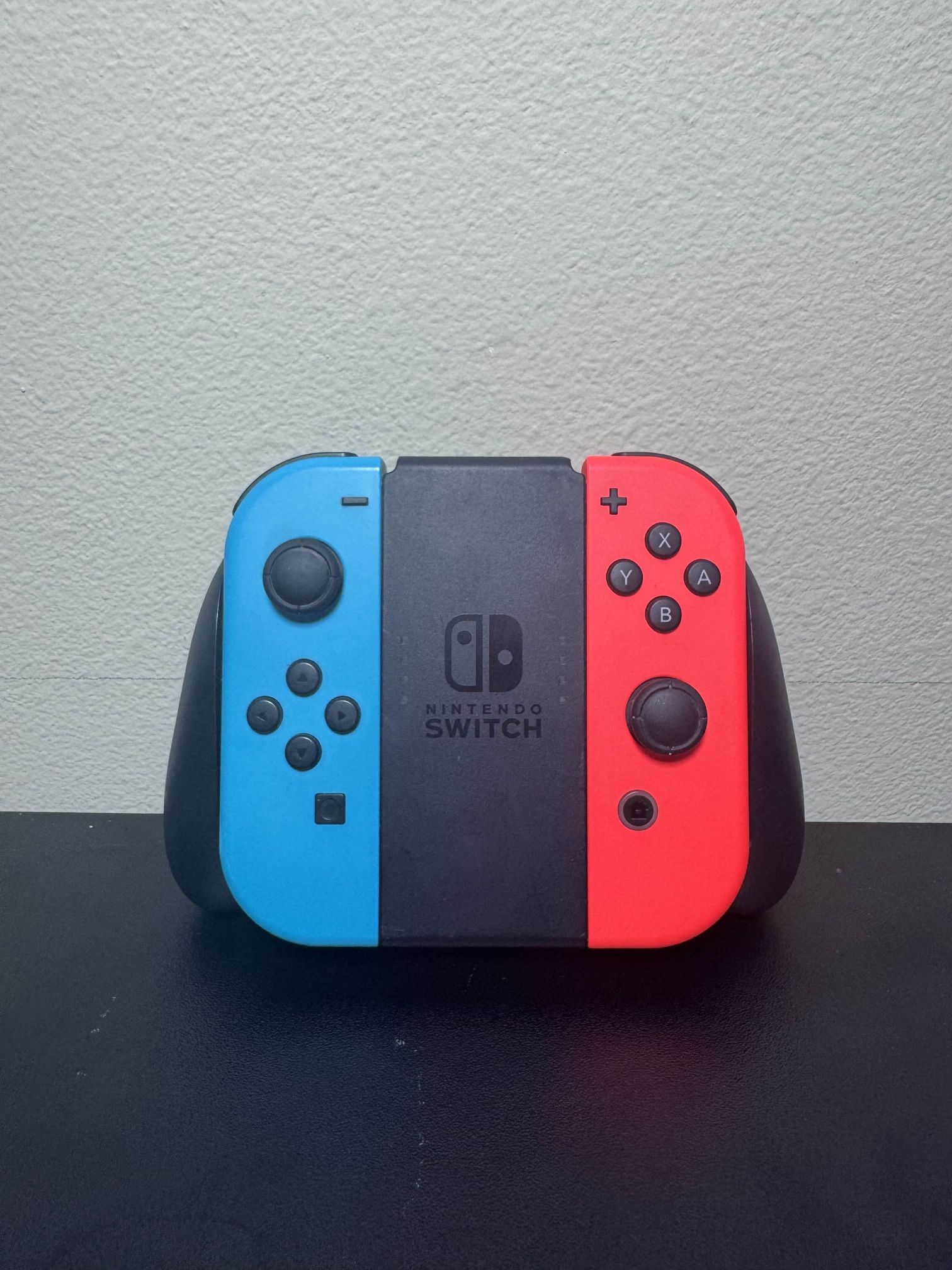 OEM Nintendo Switch Joycons (With Bumpers and Grip Controller) Excellent Condition