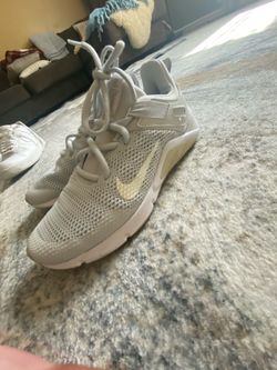 Nike Athletics she’s women size 6.5