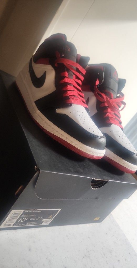 New Jordans 10.5 Only $149.99