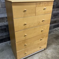 Marvelous Natural Wood Finish 6-Drawer Dresser  | Newer Condition