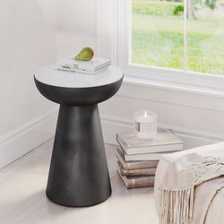 Circularity Black/Marble Round Chairside Table