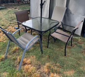 Patio Table and 4 Chairs Set