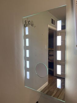 Lighted Vanity Mirror