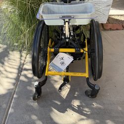 R82 RABBIT UP Pediatric Mobile Stander Mobility Size 1 Child Special Needs