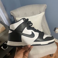 Nike Panda Dunks Size 8.5 Men 